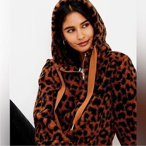 LOFT Women's Leopard Animal Print Sherpa Hoodie Pullover
Medium